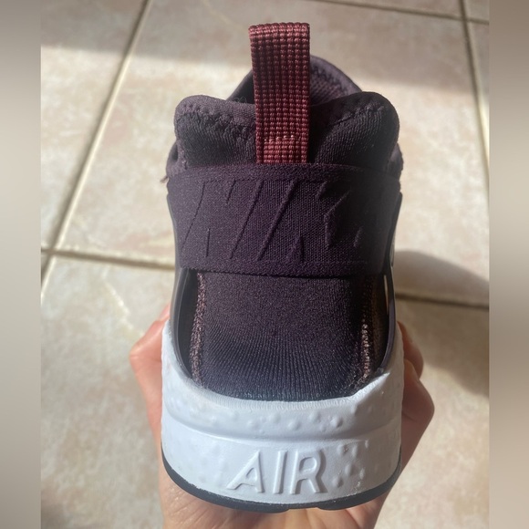 Women’s Nike Air Hurache Sporty Purple Running Shoes Size 8.5 - Picture 9 of 14